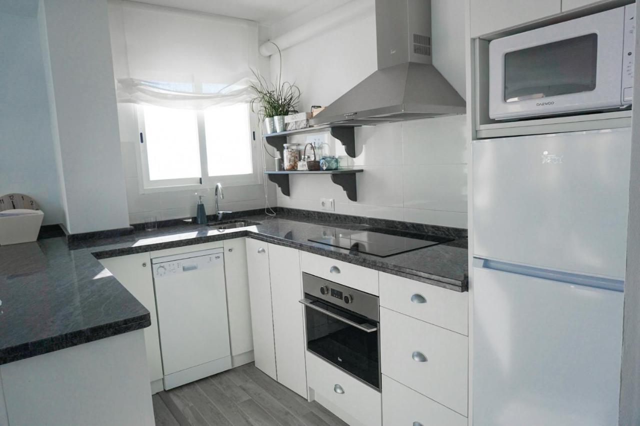 Wintowinrentals Amazing Apartment With Sea View Малага Экстерьер фото